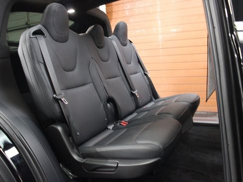 Used 2022 Tesla Model X image 10