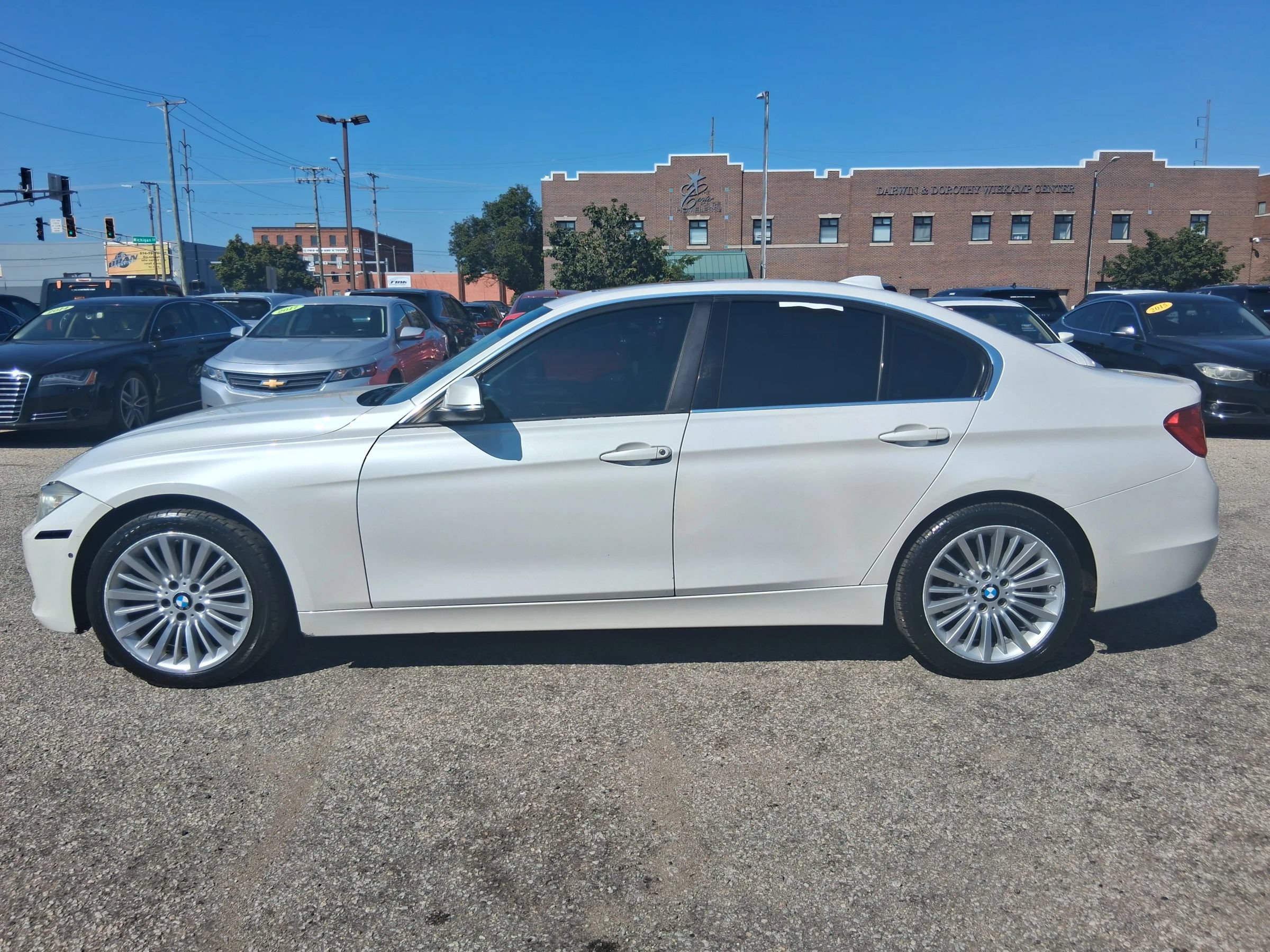 Used 2015 BMW 328i xDrive Sedan AWD/4WD image 4