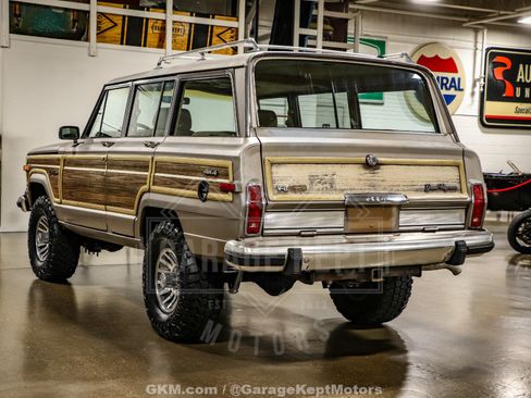 Used 1988 Jeep Grand Wagoneer AWD/4WD image 7