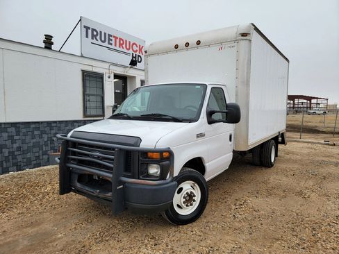 Used 2016 Ford E-350 and Econoline 350 Super Duty image 1