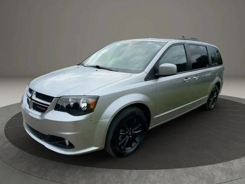 Used 2019 Dodge Grand Caravan GT FWD image 3