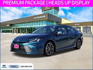 Used 2025 Toyota Camry XLE video 1