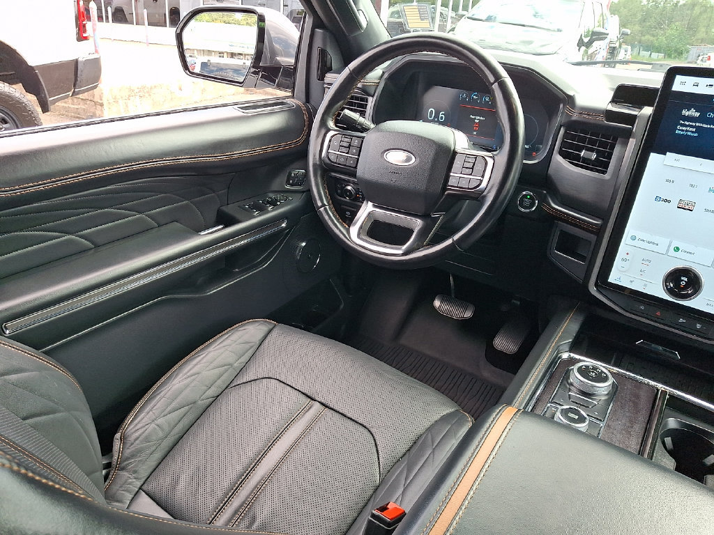 Used 2022 Ford Expedition Platinum AWD/4WD image 15