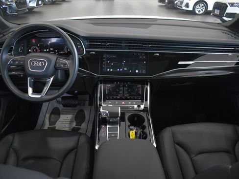 Used 2023 Audi Q7 3.0T Premium Plus w/ Premium Plus Package AWD/4WD image 27