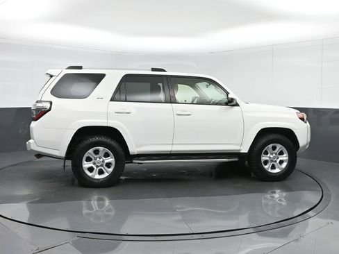 Used 2019 Toyota 4Runner SR5 image 8
