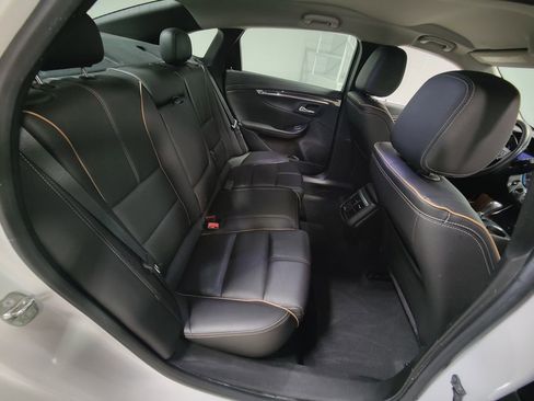 Used 2018 Chevrolet Impala Premier FWD image 15