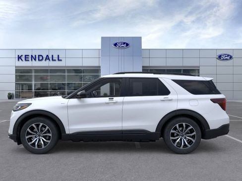 New 2026 Ford Explorer ST-Line image 3