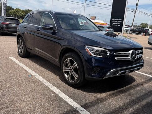 Used 2021 Mercedes-Benz GLC 300 image 2