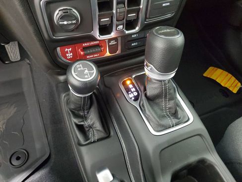 New 2025 Jeep Gladiator Willys image 19