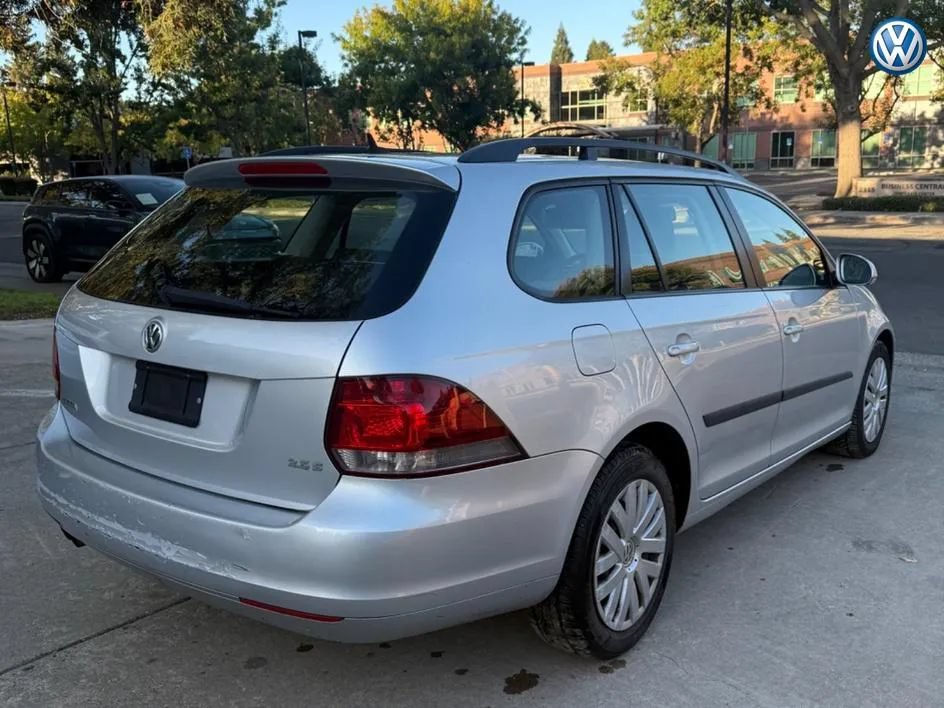 Used 2010 Volkswagen Jetta S FWD image 5