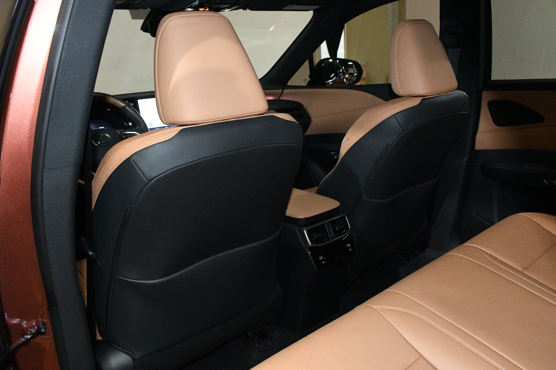 Used 2025 Lexus RX 350 Premium Plus w/ Convenience Package FWD image 15