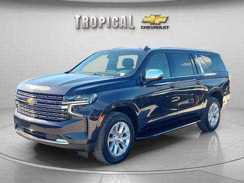 Used 2024 Chevrolet Suburban Premier image 1