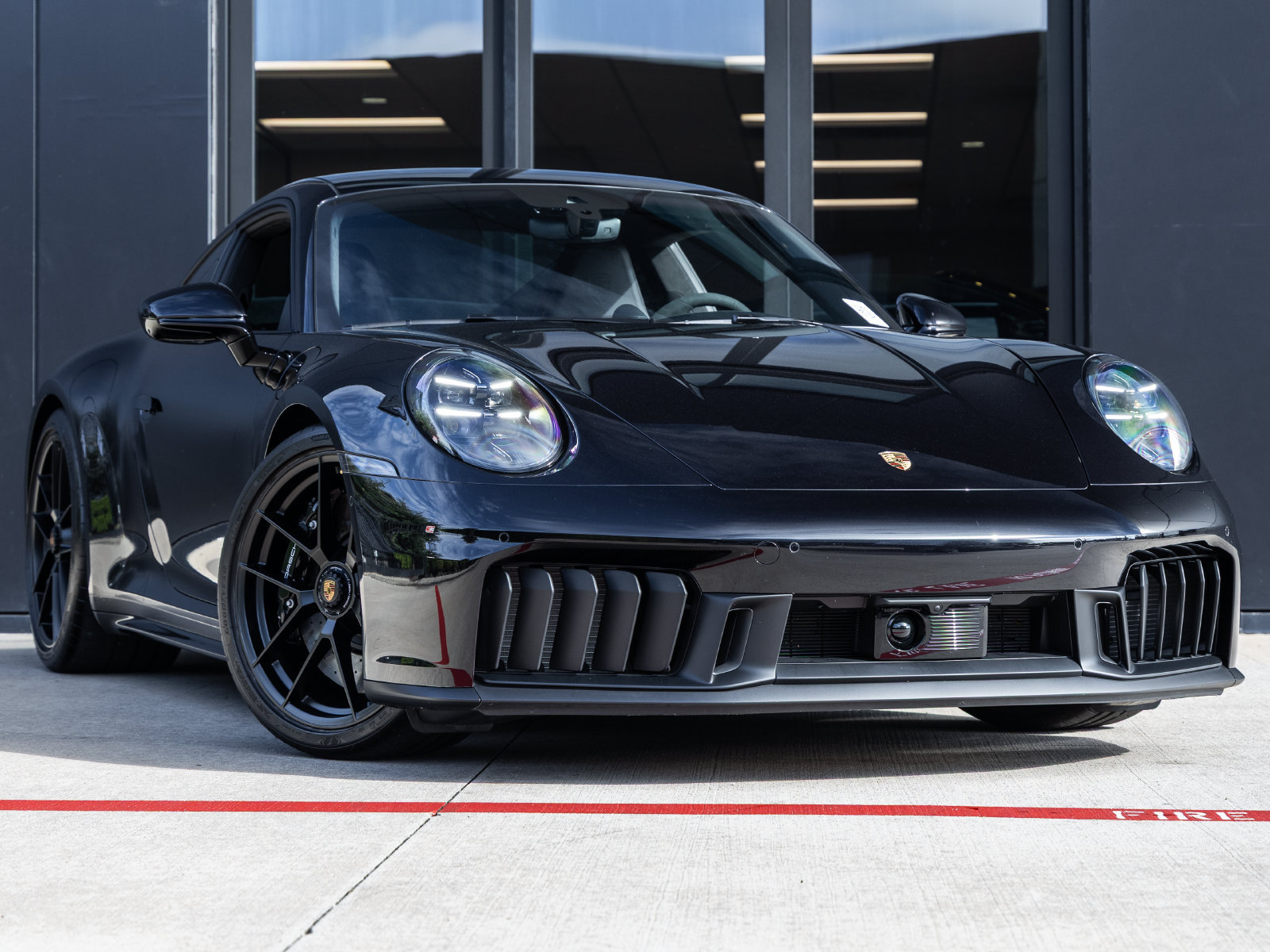 Certified 2025 Porsche 911 Carrera 4 GTS AWD/4WD image 6