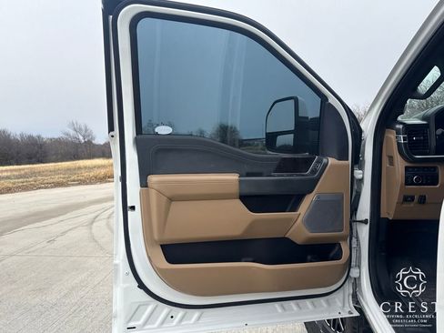 Used 2023 Ford F250 Lariat w/ Lariat Ultimate Package image 9