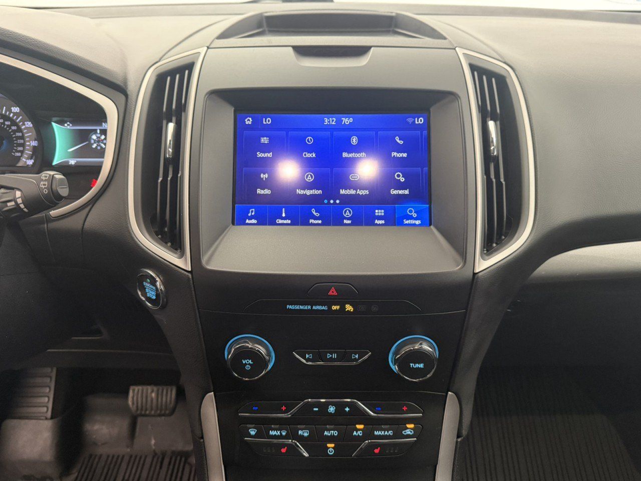 Used 2020 Ford Edge SEL w/ Convenience Package AWD/4WD image 19