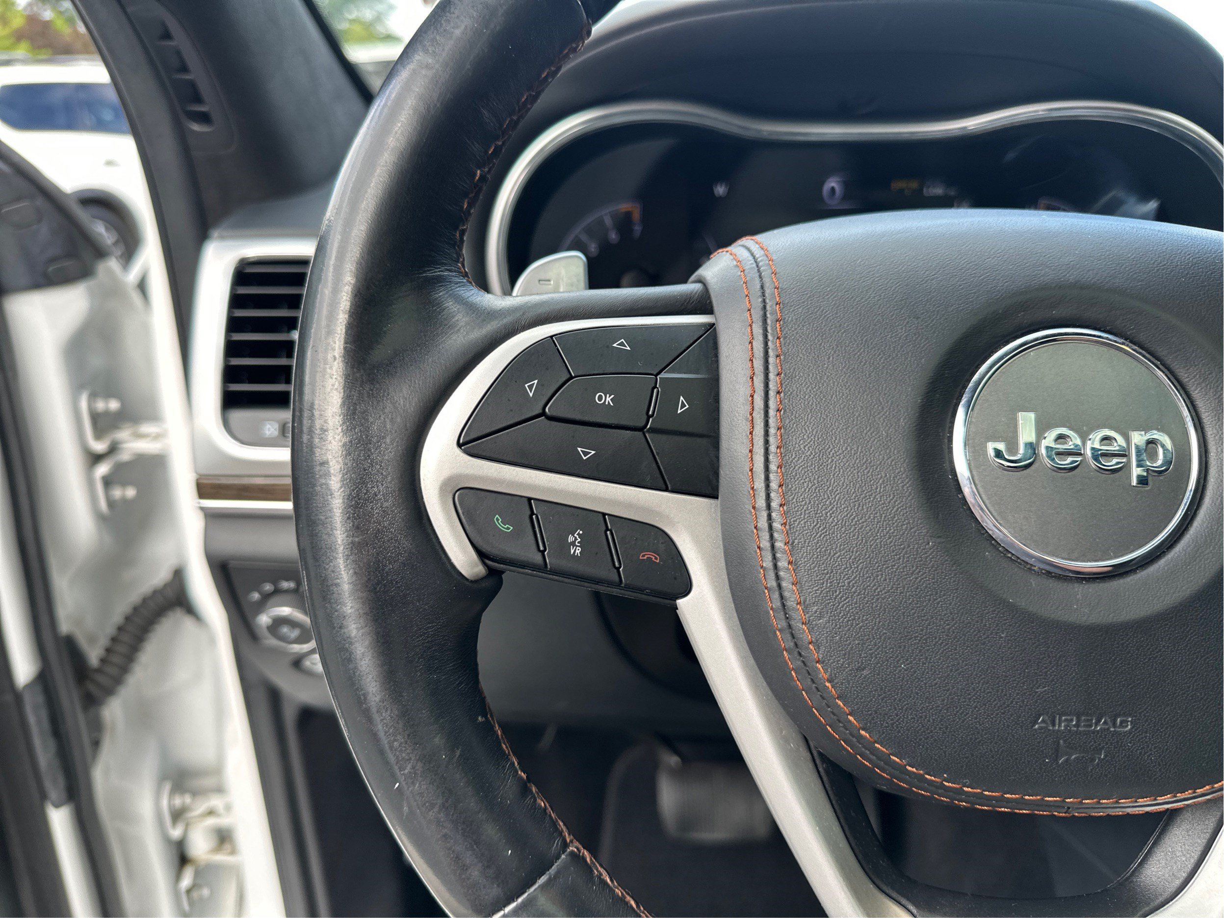 Used 2019 Jeep Grand Cherokee Summit AWD/4WD image 35