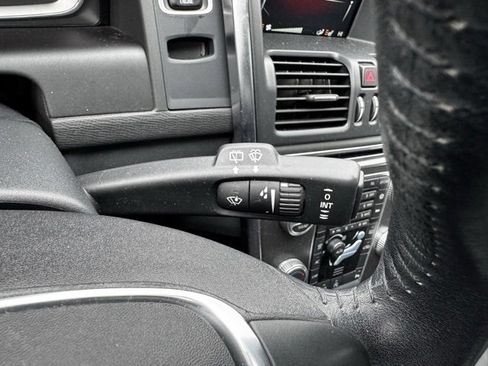 Used 2016 Volvo XC60 T6 w/ Proximity Package image 30