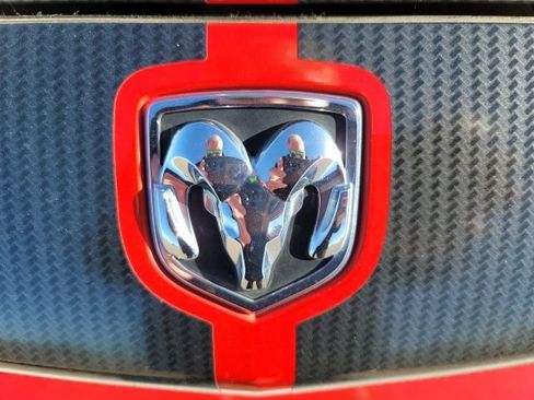 Used 2010 Dodge Challenger SRT8 RWD image 11