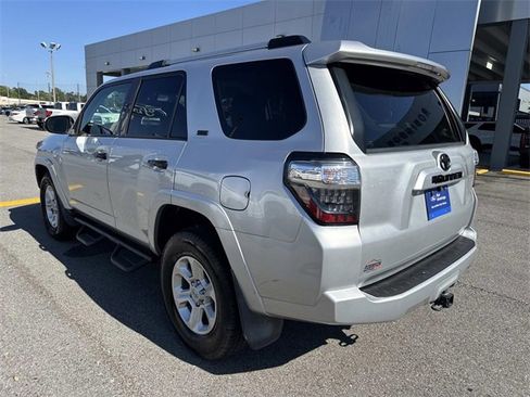 Used 2019 Toyota 4Runner SR5 image 7