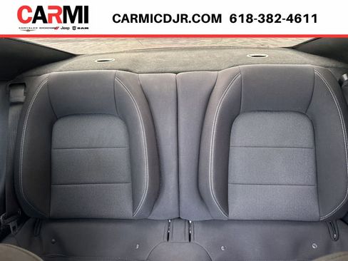 Used 2017 Ford Mustang V6 image 27