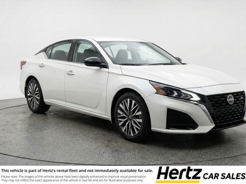 Used 2025 Nissan Altima 2.5 SV image 1