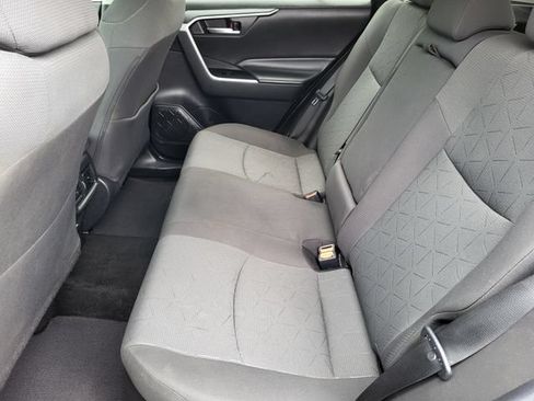 Used 2022 Toyota RAV4 XLE AWD/4WD image 21