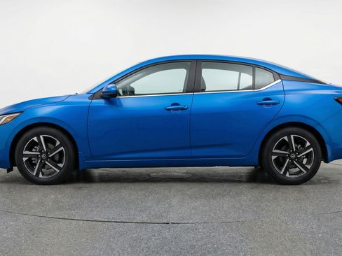Used 2025 Nissan Sentra SV FWD image 5