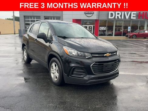 Used 2020 Chevrolet Trax LS w/ Tint and Cruise Package FWD image 2