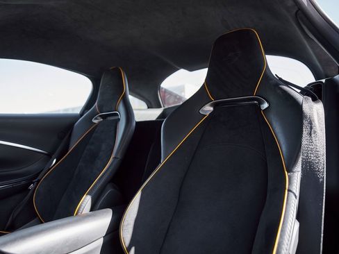 Used 2023 McLaren Artura image 37