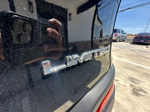 Used 2018 Jeep Cherokee Limited AWD/4WD image 17