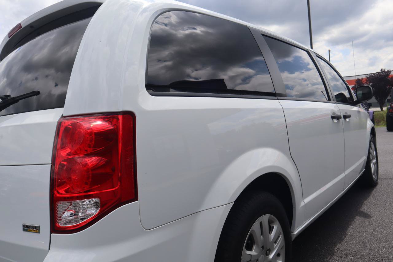 Used 2019 Dodge Grand Caravan SE w/ UConnect Hands-Free Group FWD image 27