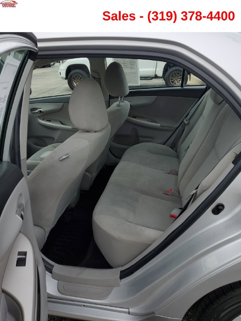 Used 2013 Toyota Corolla LE FWD image 11