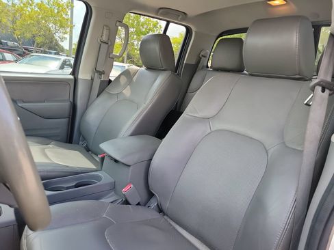 Used 2019 Nissan Frontier SL RWD image 25