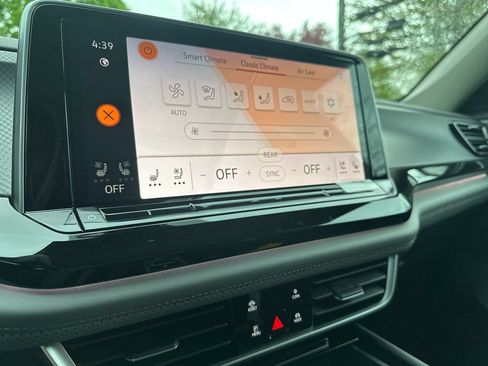 New 2026 Volkswagen Atlas Peak Edition AWD/4WD image 11
