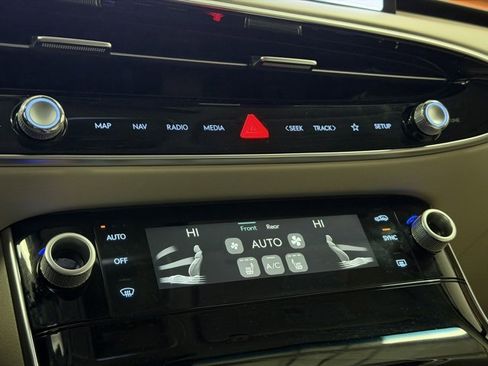 New 2026 Genesis GV70 2.5T image 20