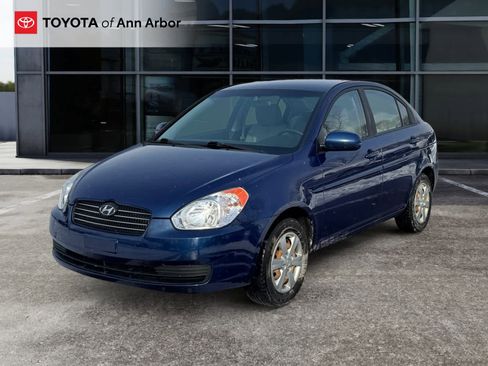 Used 2011 Hyundai Accent GLS w/ Premium Pkg 4 image 7