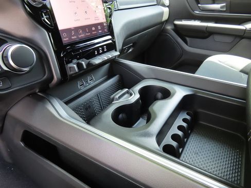 New 2026 RAM 1500 Big Horn AWD/4WD image 6