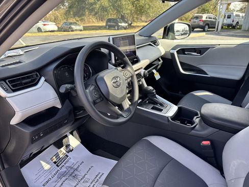 New 2025 Toyota RAV4 XLE w/ Convenience Package FWD image 15