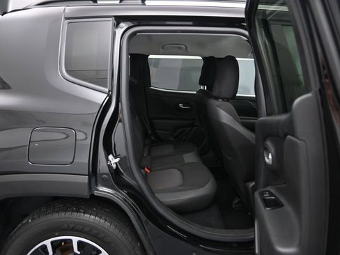 Used 2023 Jeep Renegade Latitude AWD/4WD image 25