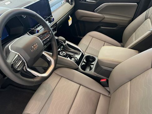 New 2026 Chevrolet Colorado ZR2 w/ Technology Package AWD/4WD image 10