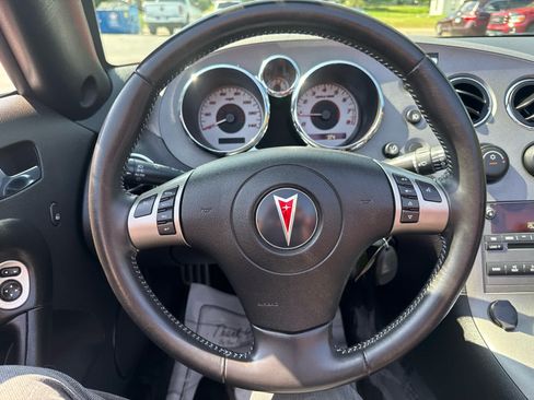 Used 2007 Pontiac Solstice Convertible w/ Premium Package RWD image 20