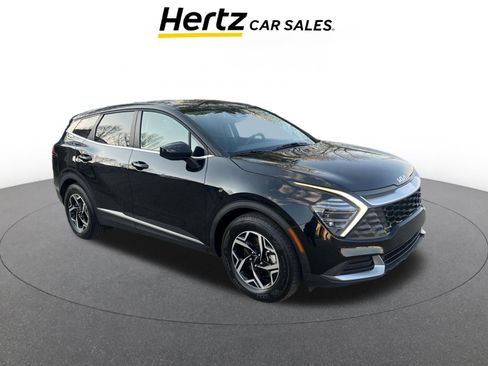 Used 2025 Kia Sportage LX image 1