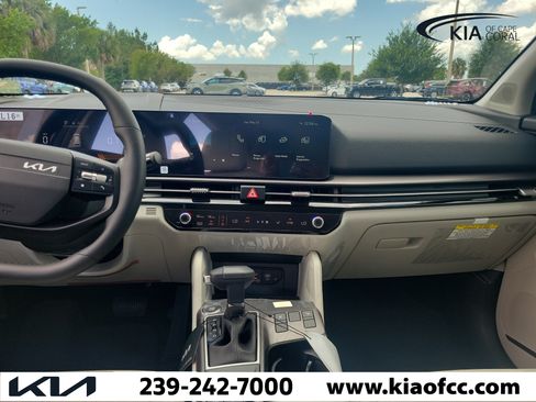 New 2026 Kia Sportage EX FWD image 19