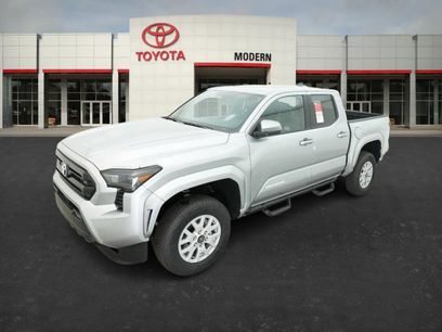 New 2025 Toyota Tacoma SR5