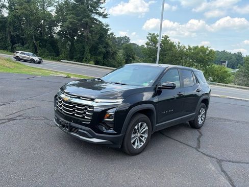 Used 2026 Chevrolet Equinox LT w/ Convenience Package II AWD/4WD image 4