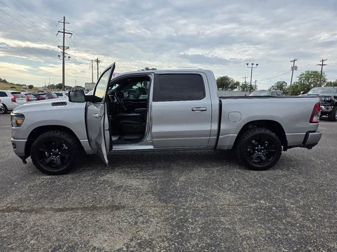 Used 2020 RAM 1500 Big Horn AWD/4WD image 9
