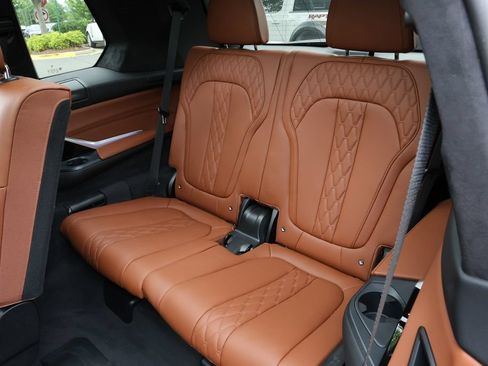 Used 2023 BMW X7 xDrive40i w/ M Sport Package AWD/4WD image 26