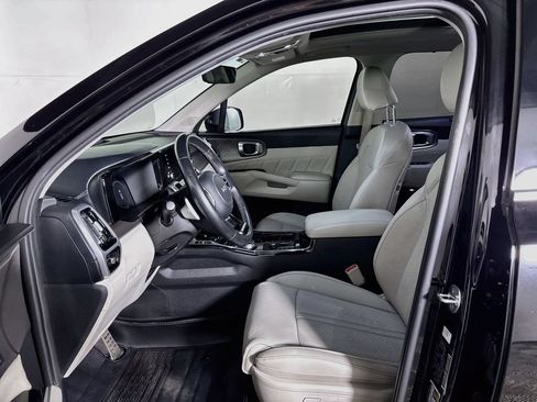 Used 2023 Kia Sorento SX Prestige w/ Panoramic Sunroof Package AWD/4WD image 11