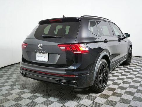 Used 2024 Volkswagen Tiguan SE R-Line FWD image 3