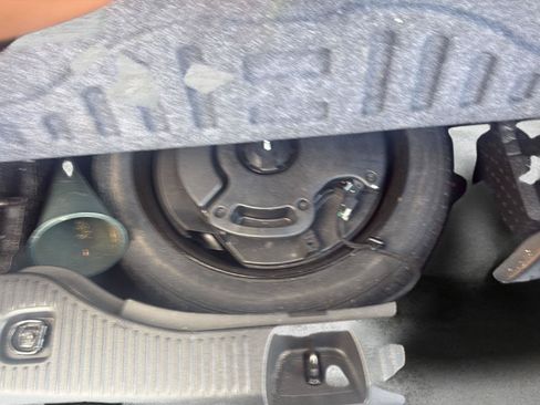 Used 2020 Buick Encore Preferred w/ Safety Package FWD image 25